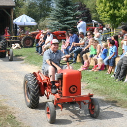 2013 Threshing Bee and Antique Equipment Show Pictures