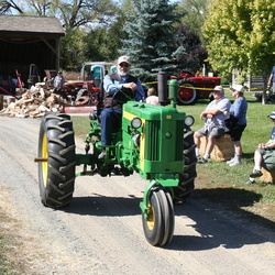 2015 Threshing Bee and Antique Equipment Show Pictures